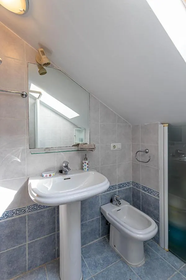 Apartment 797 Holiday Rentals- Duplex Para 7 En La Carihuela A 1 Min De La Playa Torremolinos