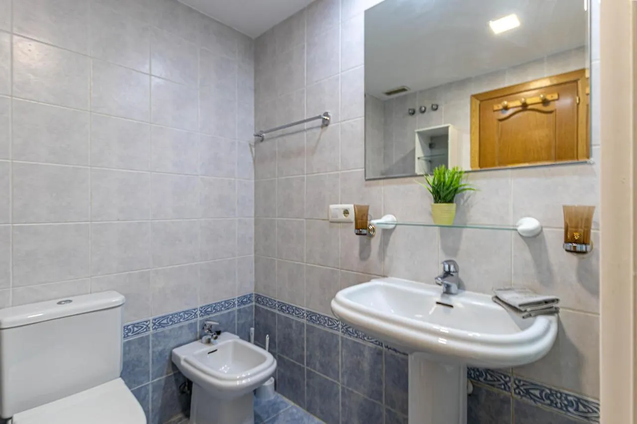 797 Holiday Rentals- Duplex Para 7 En La Carihuela A 1 Min De La Playa Torremolinos