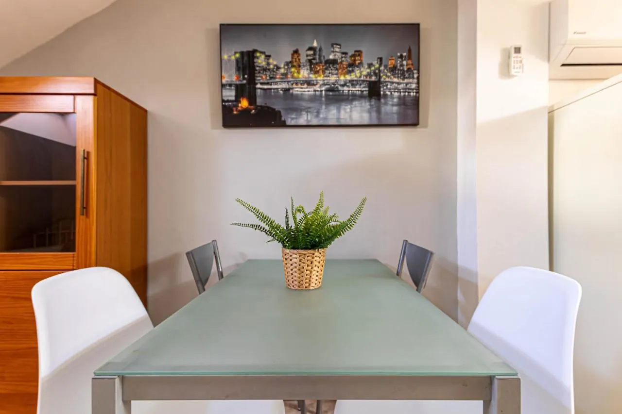 797 Holiday Rentals- Duplex Para 7 En La Carihuela A 1 Min De La Playa Torremolinos Spain